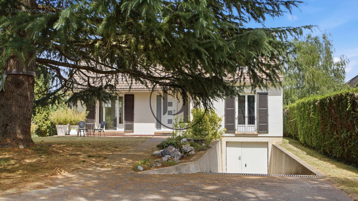 MAISON MONTIGNY-SUR-LOING - 190 M2 avec sous sol total et piscine - photo 21
