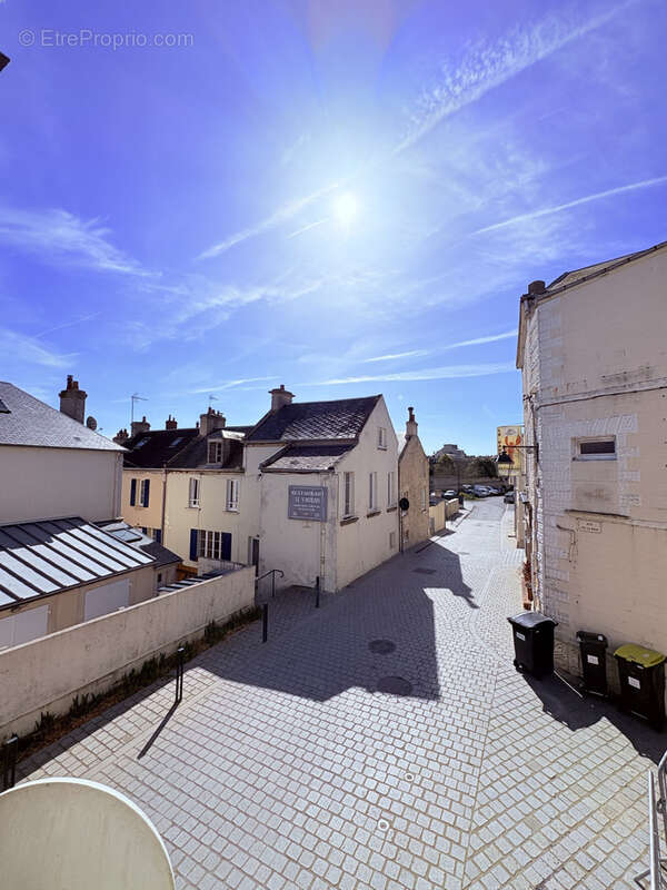 Appartement à PORT-EN-BESSIN-HUPPAIN