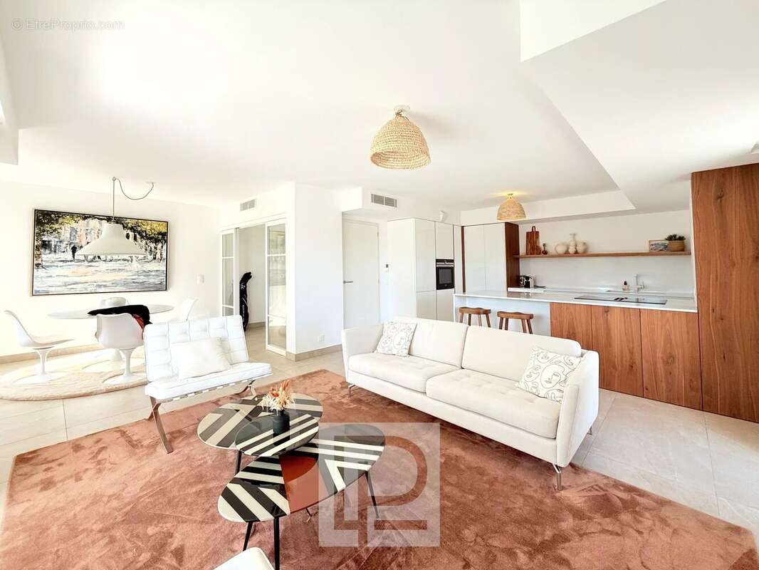 Appartement à MOUGINS