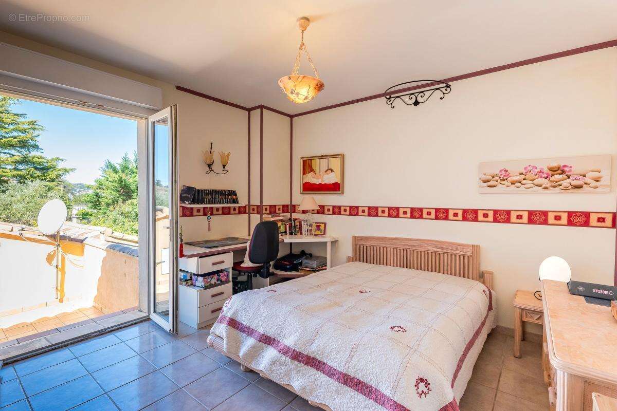 Maison à LE CASTELLET