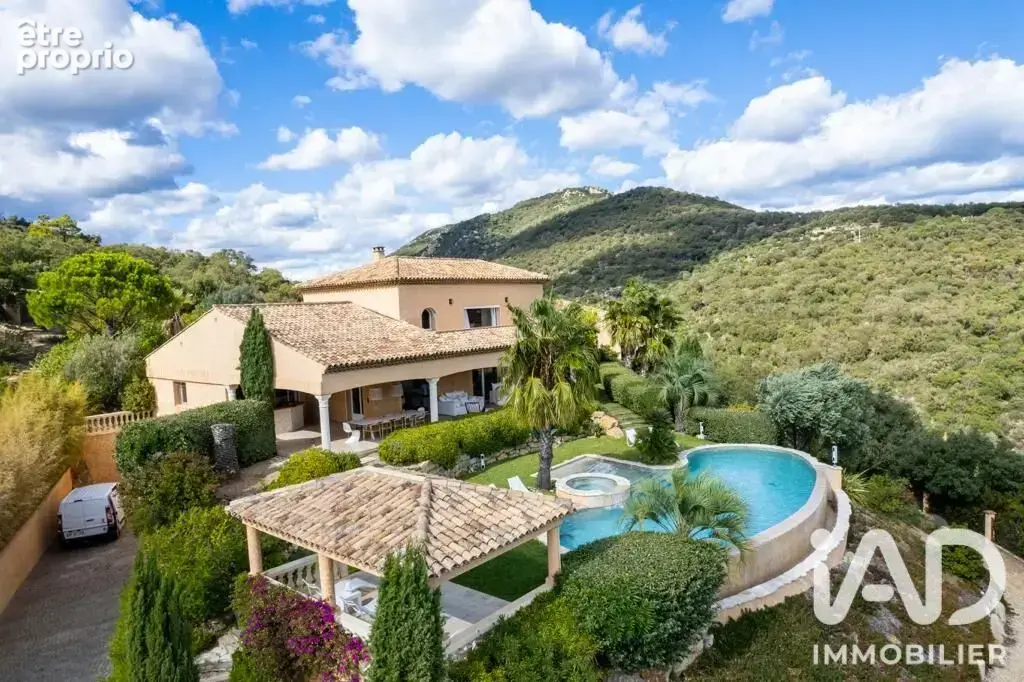 Photo 1 - Maison à GRIMAUD