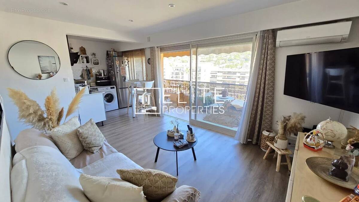 Appartement à LE CANNET