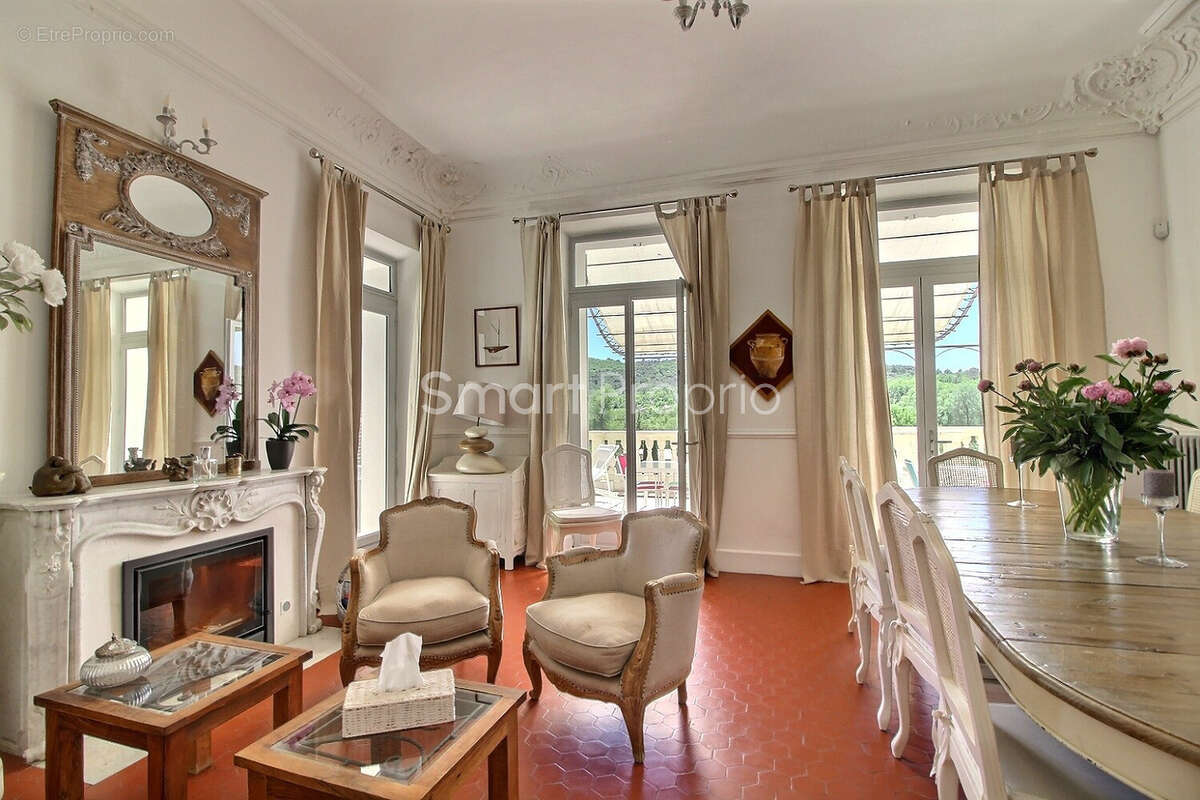 Maison à GREOUX-LES-BAINS