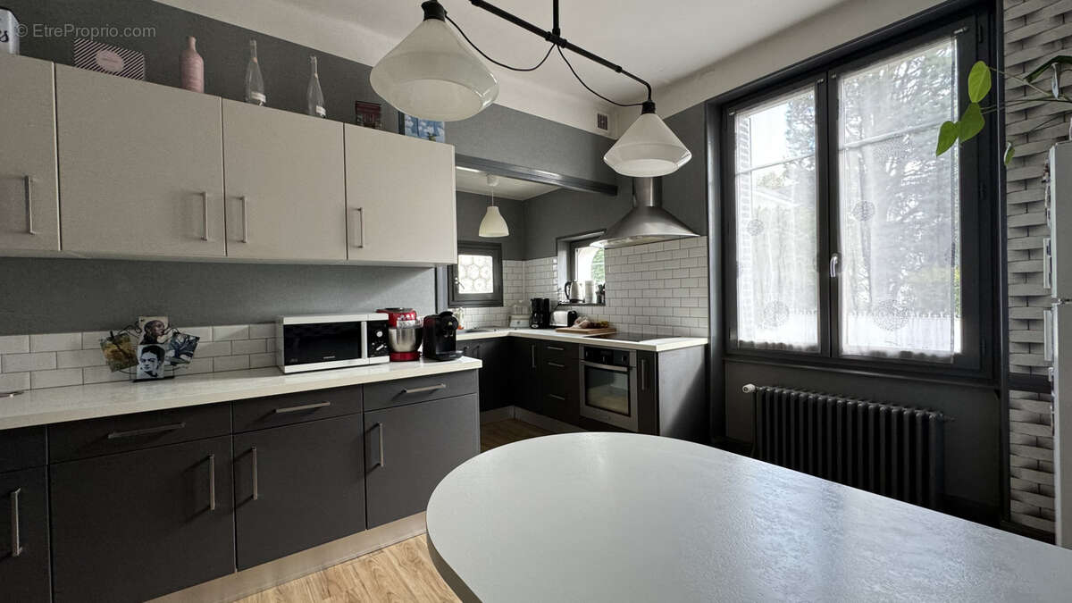 Maison à PUY-GUILLAUME