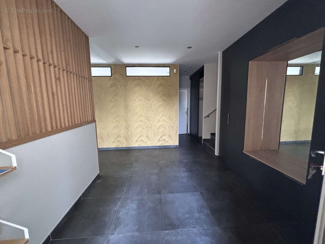 Maison à SAINT-CYR-AU-MONT-D&#039;OR