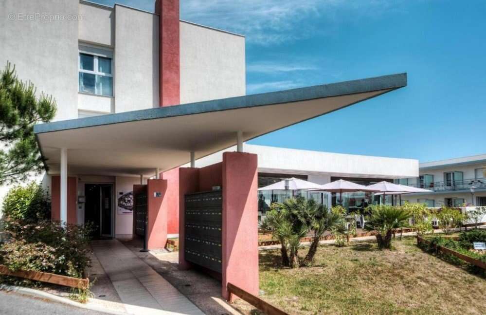 INVESTISSEMENT LOCATIF  ANTIBES  Résidence Le Maestria - 6,89 % de rentabilité - photo 7
