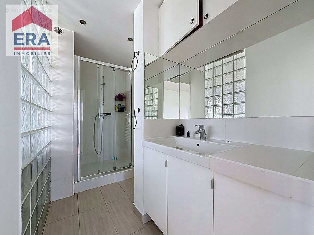 Appartement à IVRY-SUR-SEINE