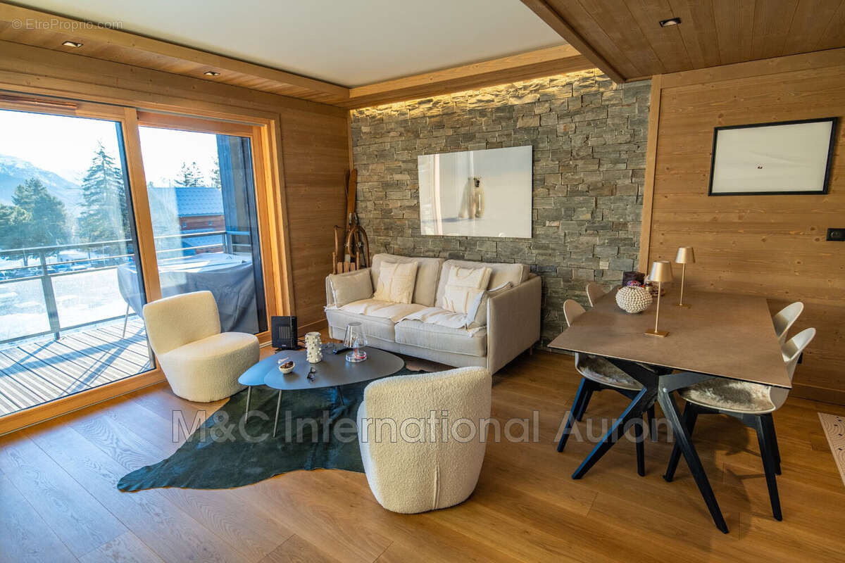 Appartement à SAINT-ETIENNE-DE-TINEE