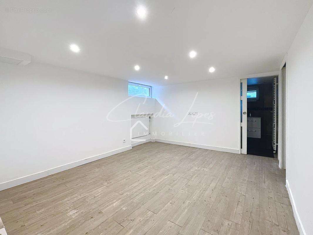 Maison à MONTIGNY-LES-CORMEILLES