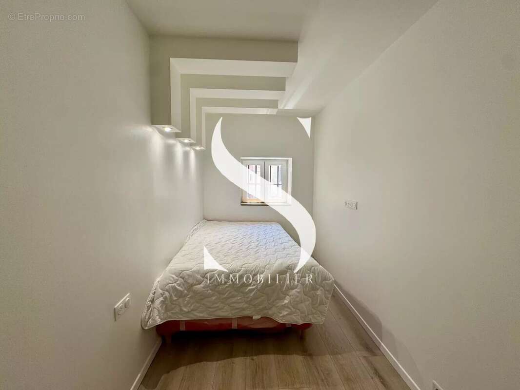 Appartement à VALLAURIS