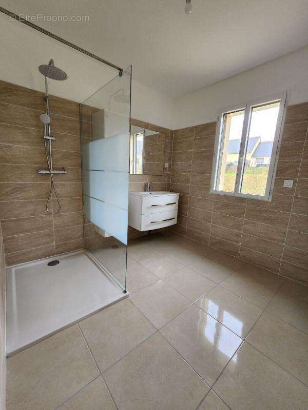 Maison à SAINT-MARTIN-LE-BEAU