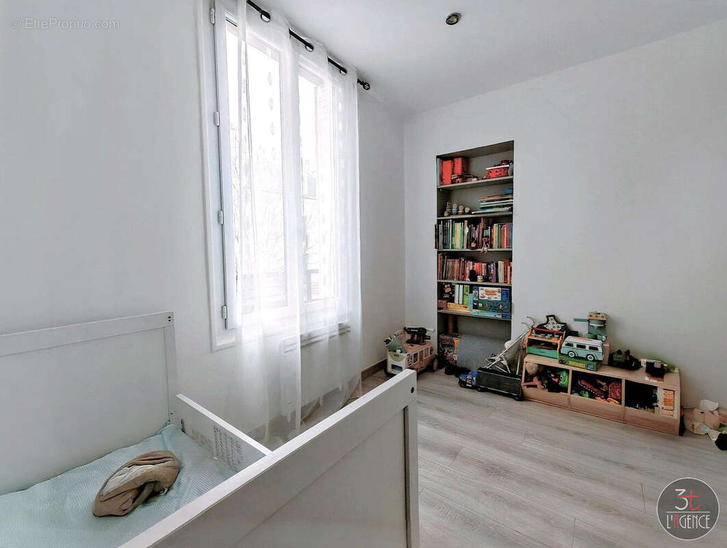 Appartement à FONTENAY-SOUS-BOIS