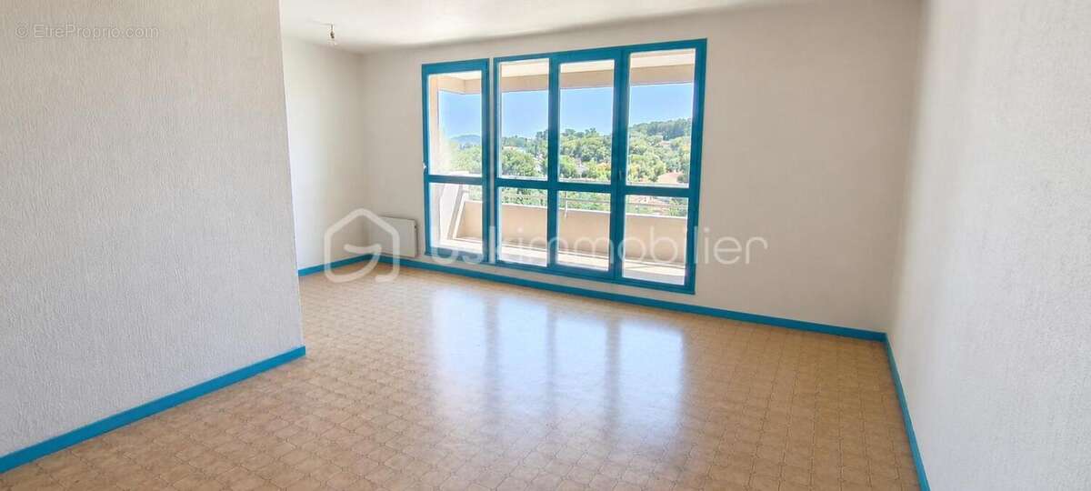 T3 de 66m² lumineux avec terrasse, aperçu mer et parking – Quartier Balaguier - photo 2
