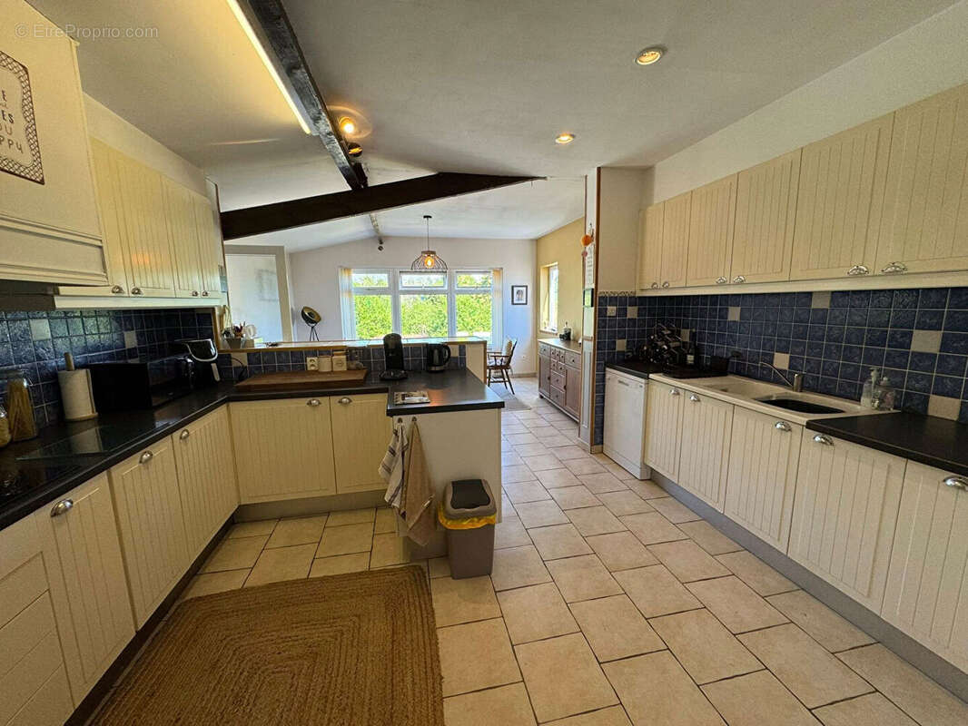 Maison à BUSSIERE-POITEVINE