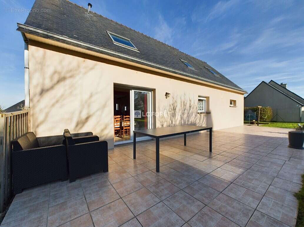 Maison à POULDERGAT