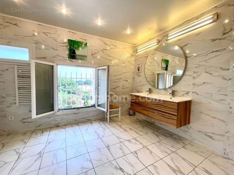 Maison à BELLEGARDE