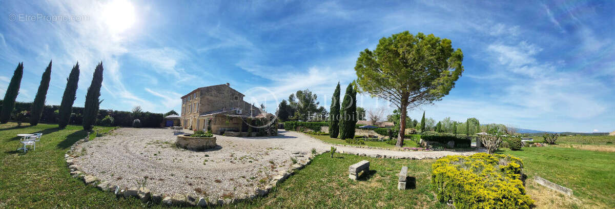 Maison à MAZAN
