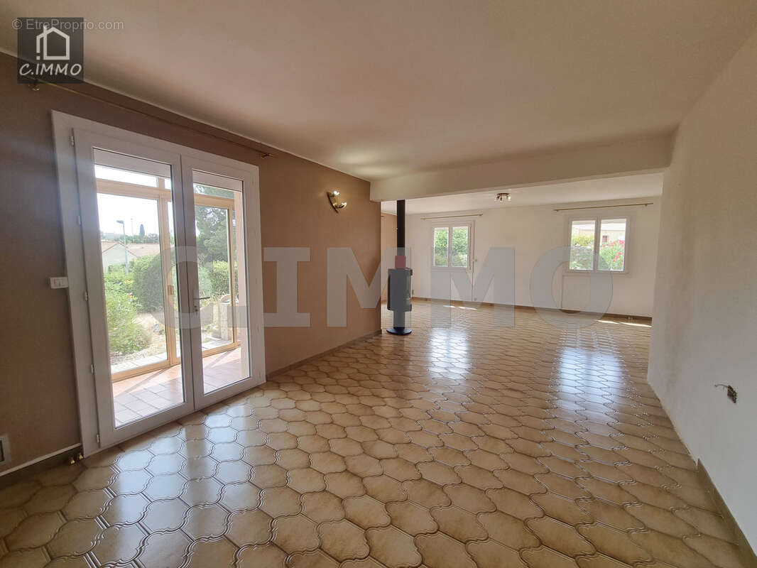Grande Maison de type 7 avec grand garage en sous-sol + piscine sur 1086 m2 - photo 7