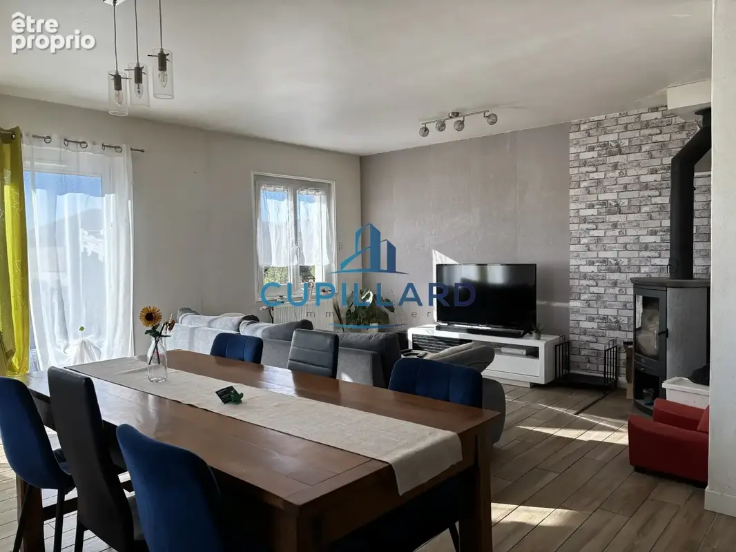 MAISON OUCHES vue dégagée côte roannaise - photo 2