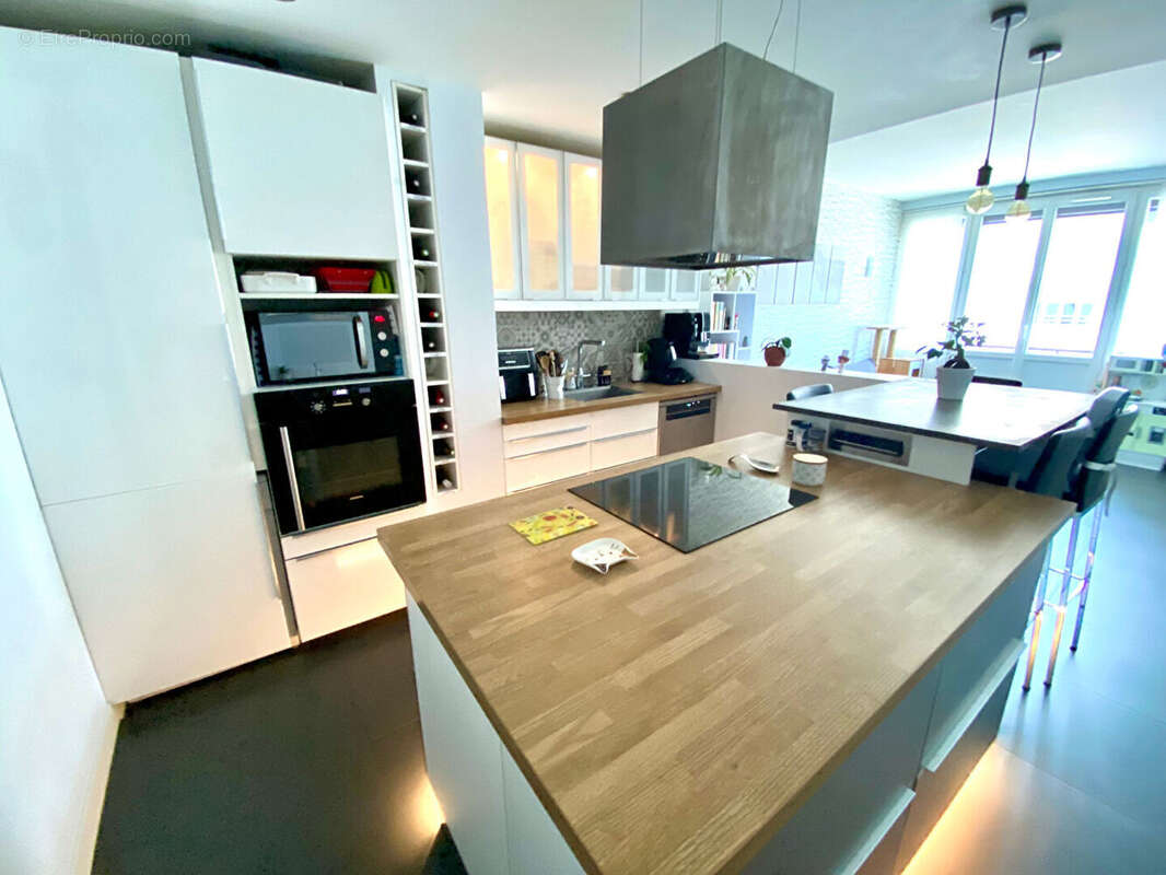 Appartement à SARTROUVILLE