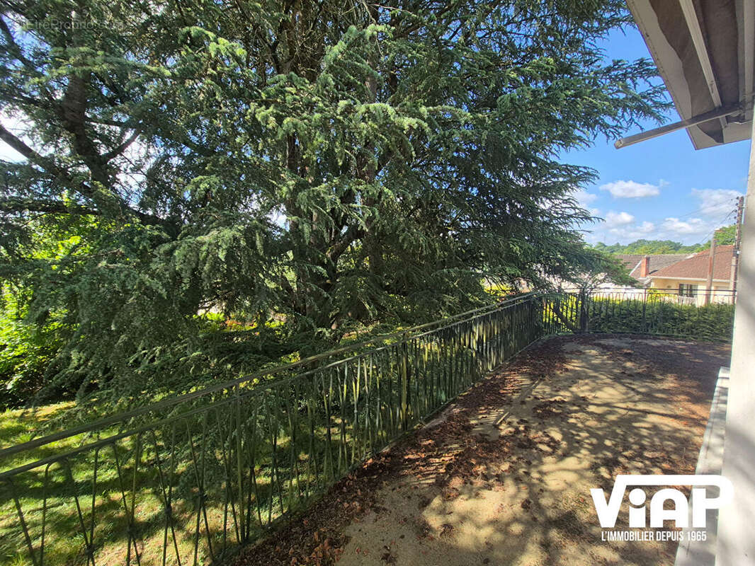 Maison à SAINT-JUNIEN