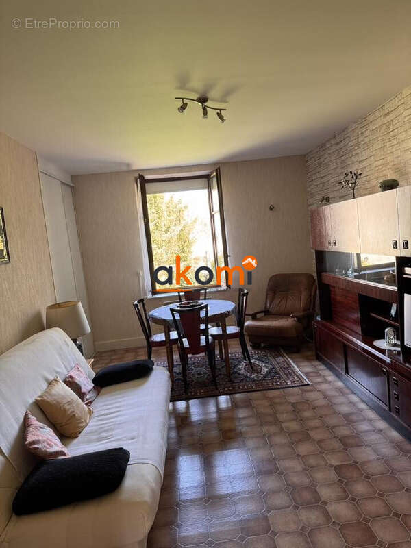 Appartement à CELLES-SUR-PLAINE