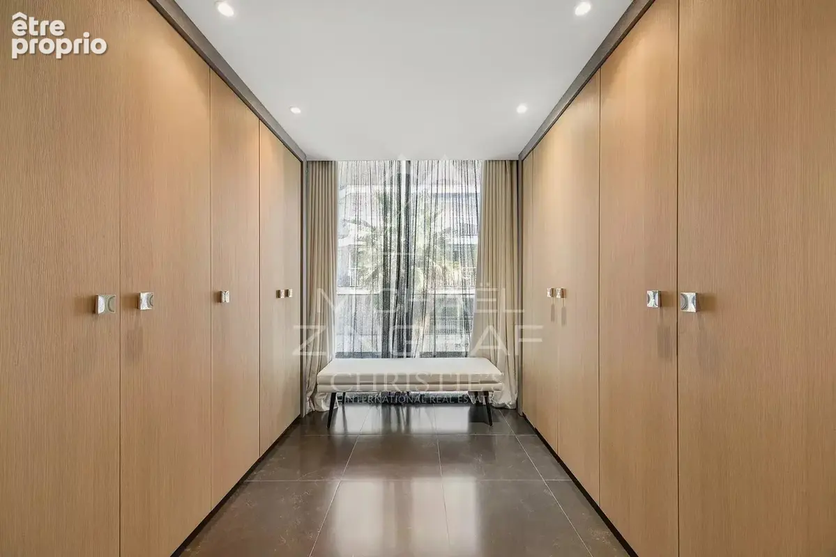 Cannes Palm Beach — Exceptionnel triplex de 462m2 en front de mer avec terrasses et jardin - photo 9