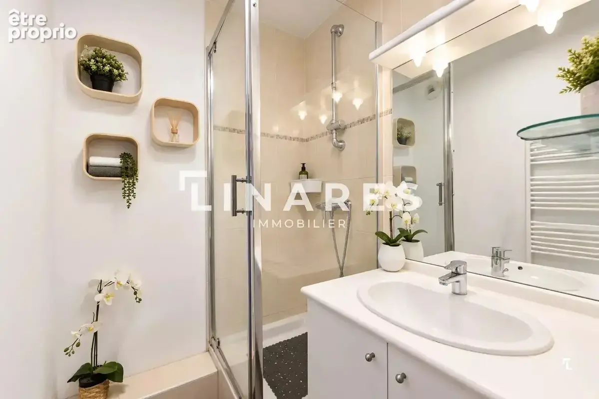 CANTINI ÉLÉGANCE - Appartement T4 de 84m² - Terrasses - Box - 13008 - photo 9