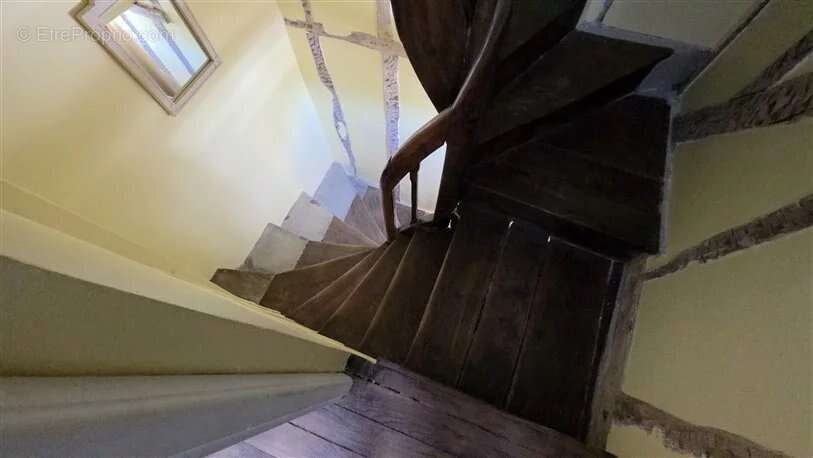À vendre : maison de 2 chambres avec cour enchantée à Bellac (87) - photo 13