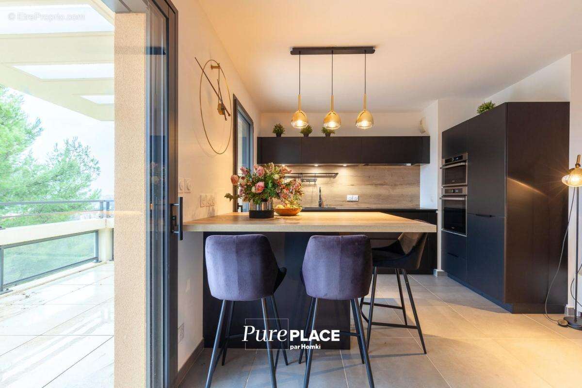 Appartement T3 de 70 m² à Aix-en-Provence 13090, Rue Micheline Paliard - photo 6