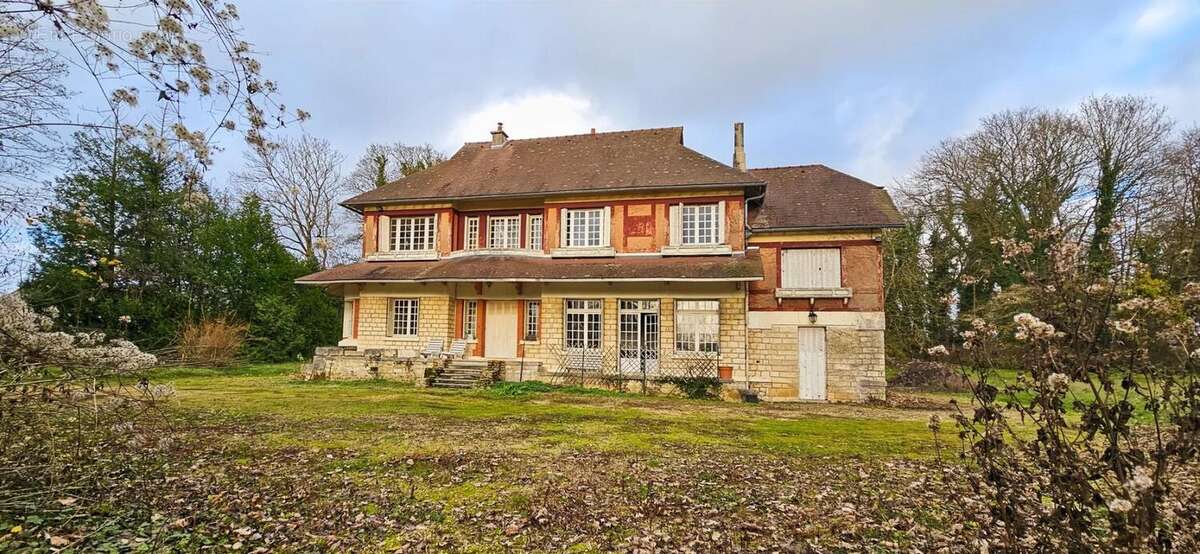 Maison à VAILLY-SUR-AISNE