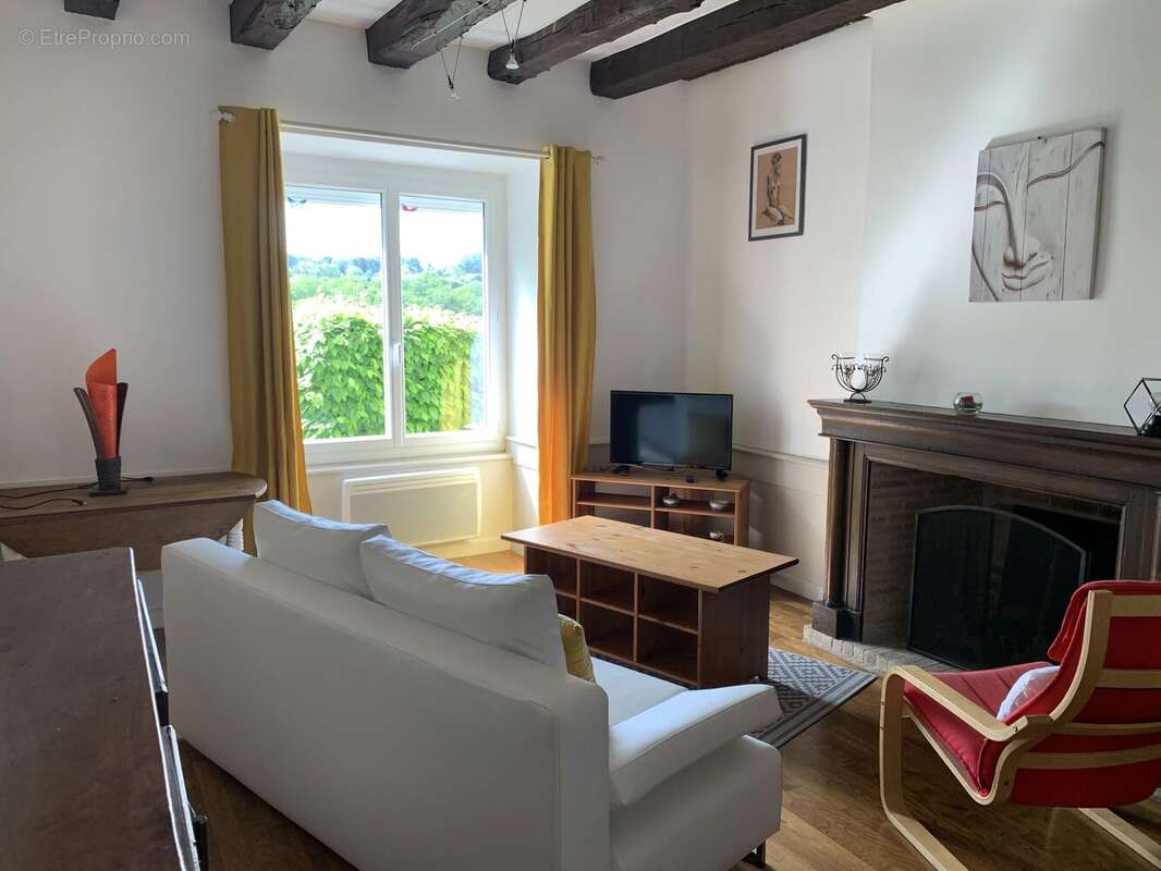 Maison à JUMILHAC-LE-GRAND