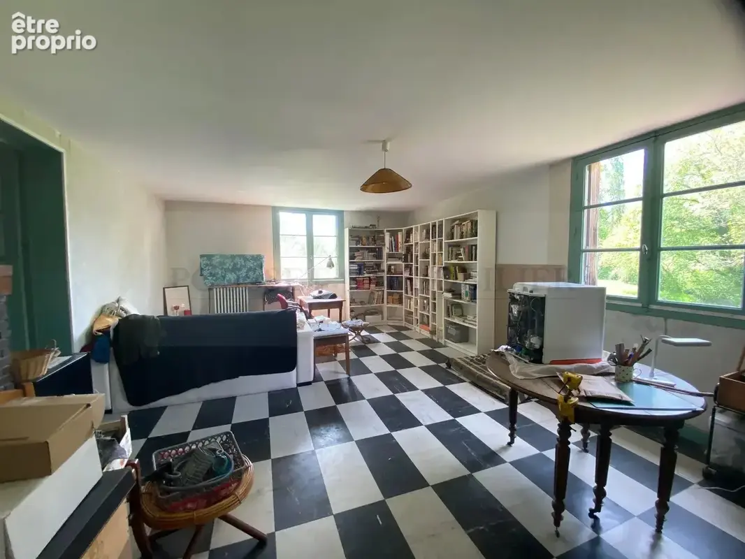Joie propriété en pierre, comprenant une maison d’habitation, un appartement indépendant, une grande grange en pierre et dépenda - photo 4
