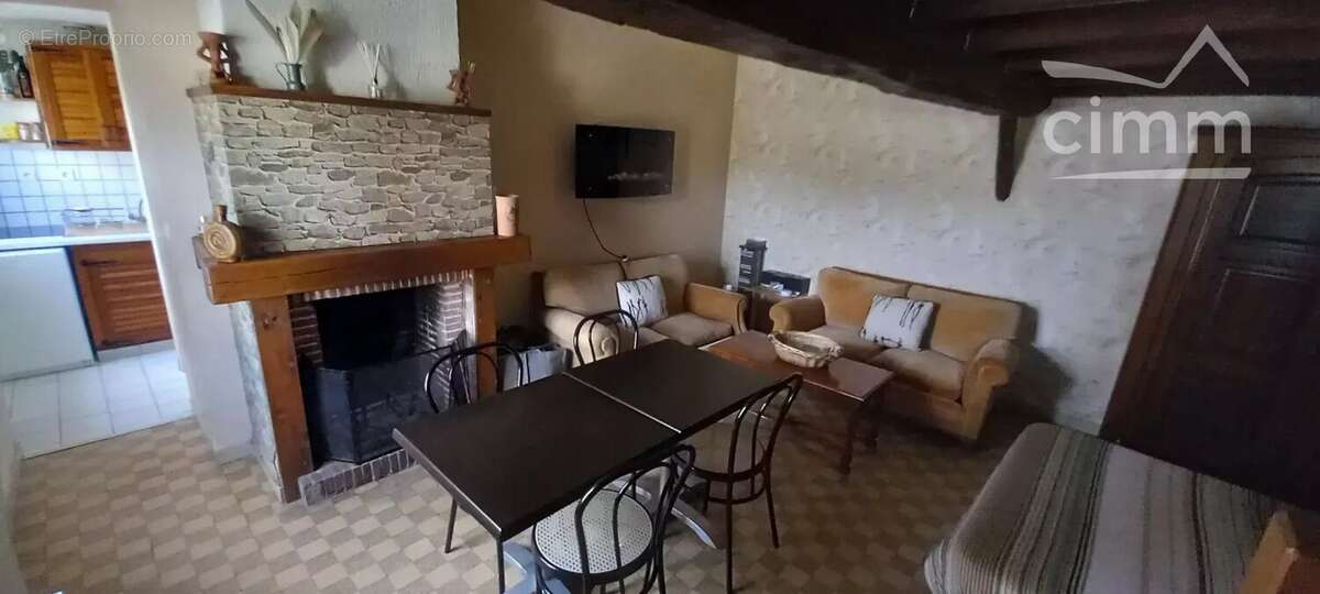 Maison à LA FERTE-SAINT-CYR