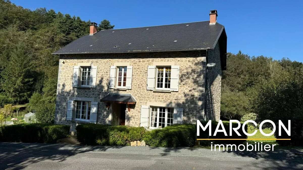 Maison à LE GRAND-BOURG