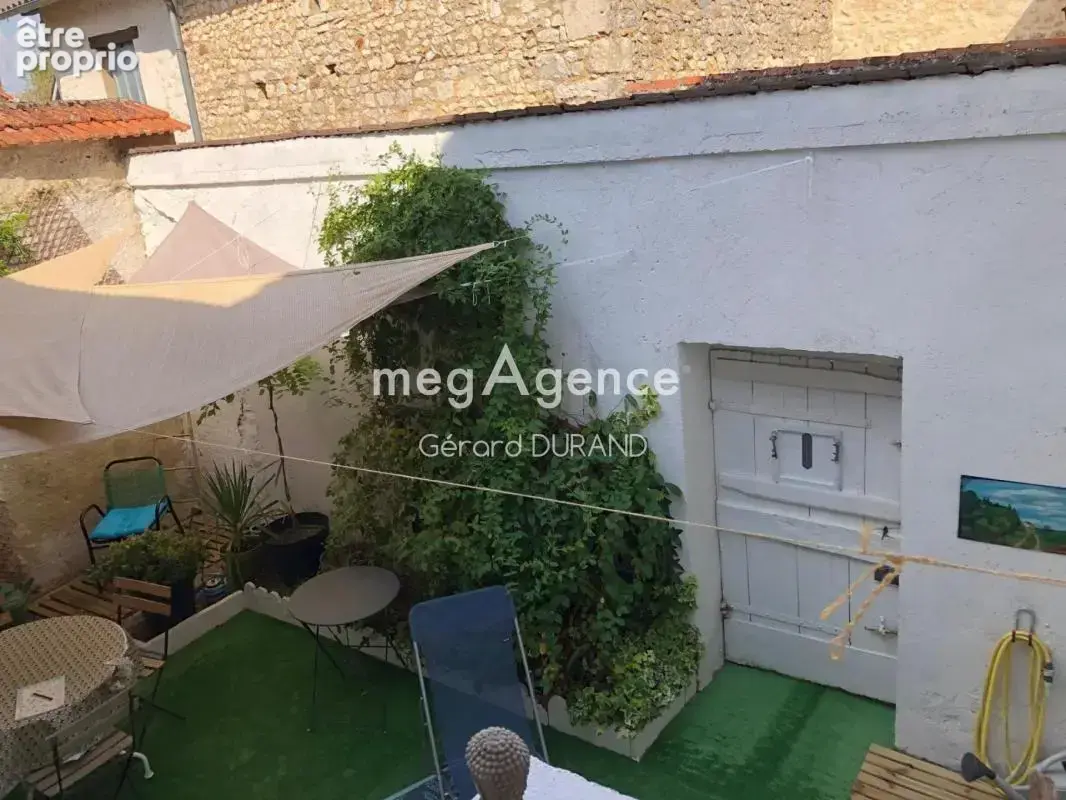 Maison de ville avec cour intérieure et terrain - photo 7