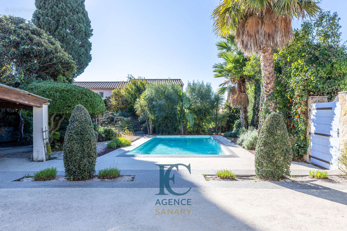 Maison à SIX-FOURS-LES-PLAGES