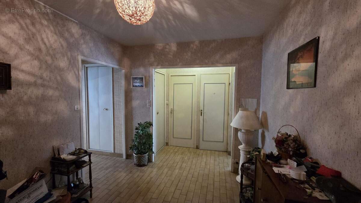 Appartement à SAINT-ETIENNE
