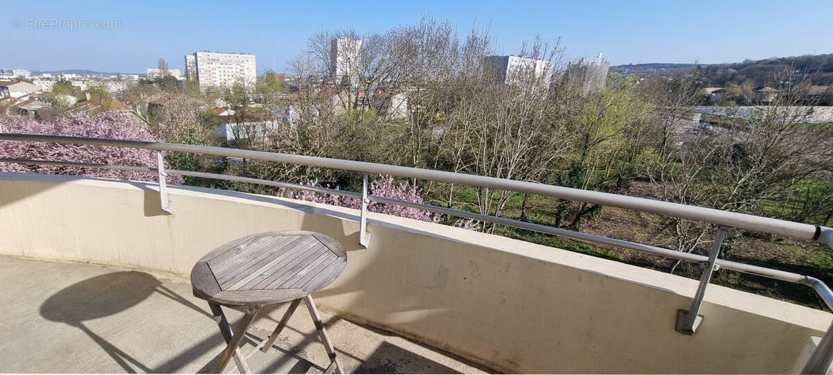 Appartement à LAXOU