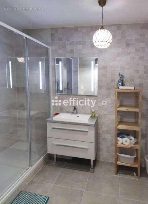 Appartement à FRESNES