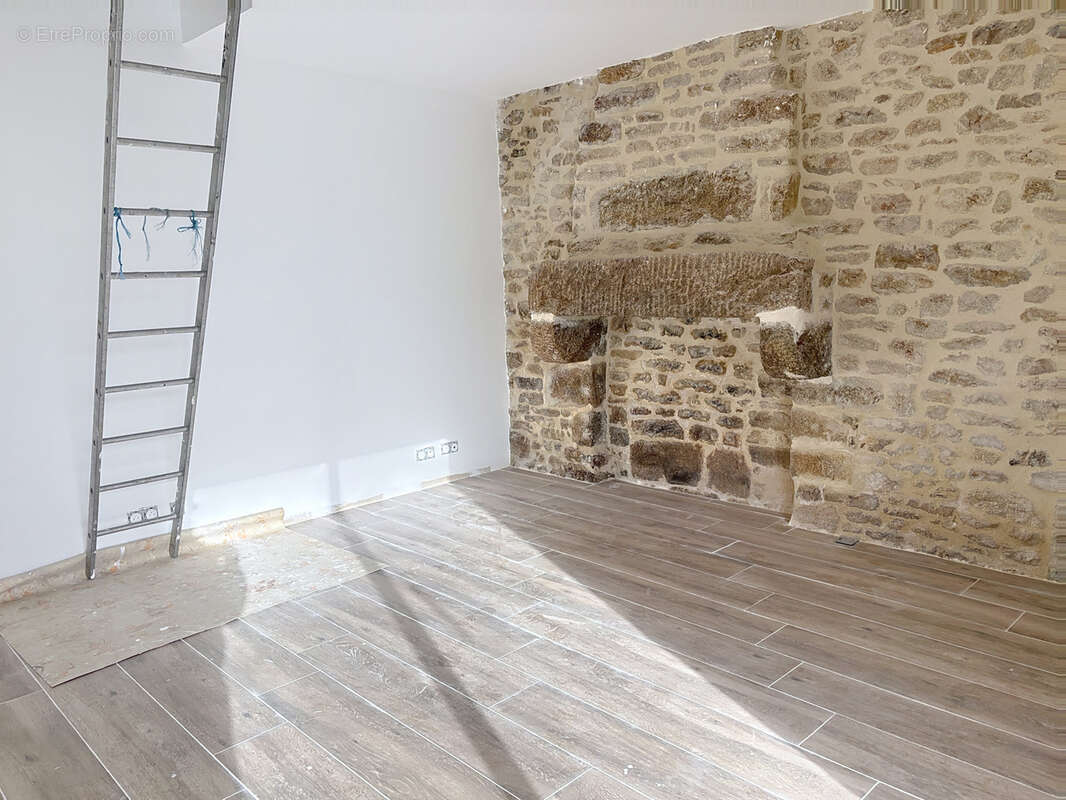 Maison à VILLEDIEU-LES-POELES