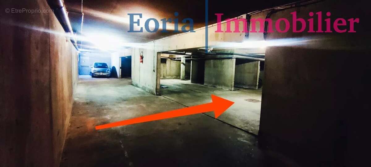Parking à PARIS-12E