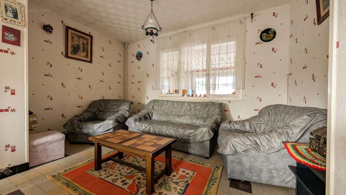 Maison à GOUZEAUCOURT