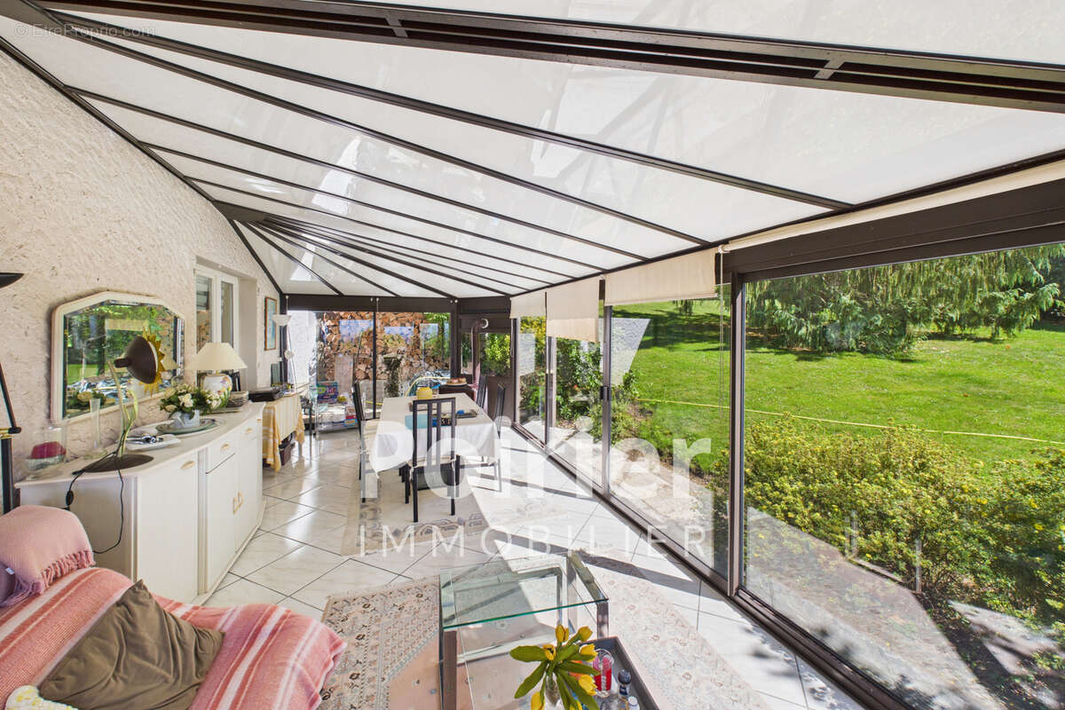 Maison à SAINT-CERGUES