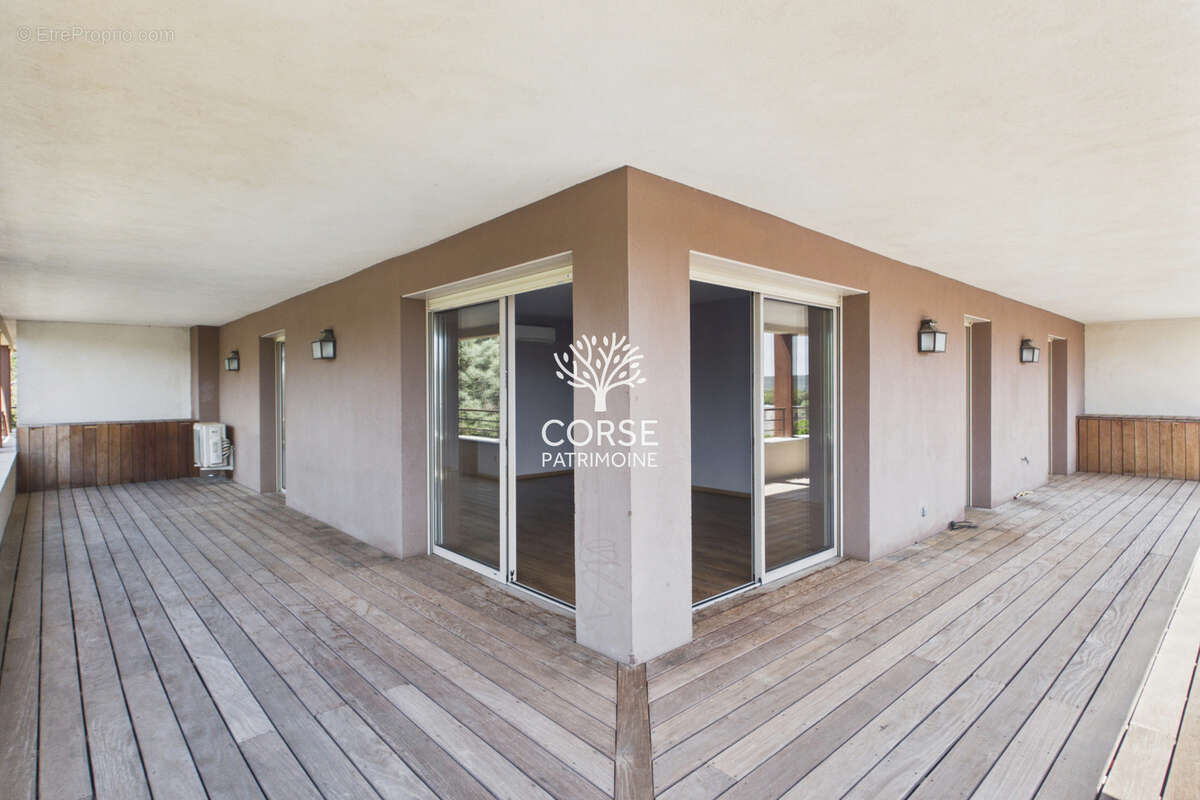 Appartement à PORTO-VECCHIO