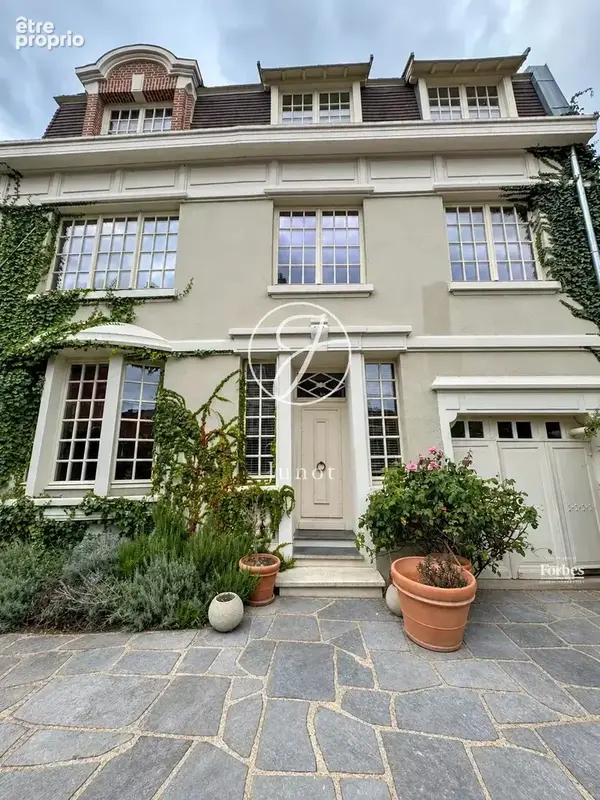 Lille - CORMONTAIGNE - Maison à Vendre - individuelle - 7 pièces - 265m² - Jardin - Garage - Cave - photo 13