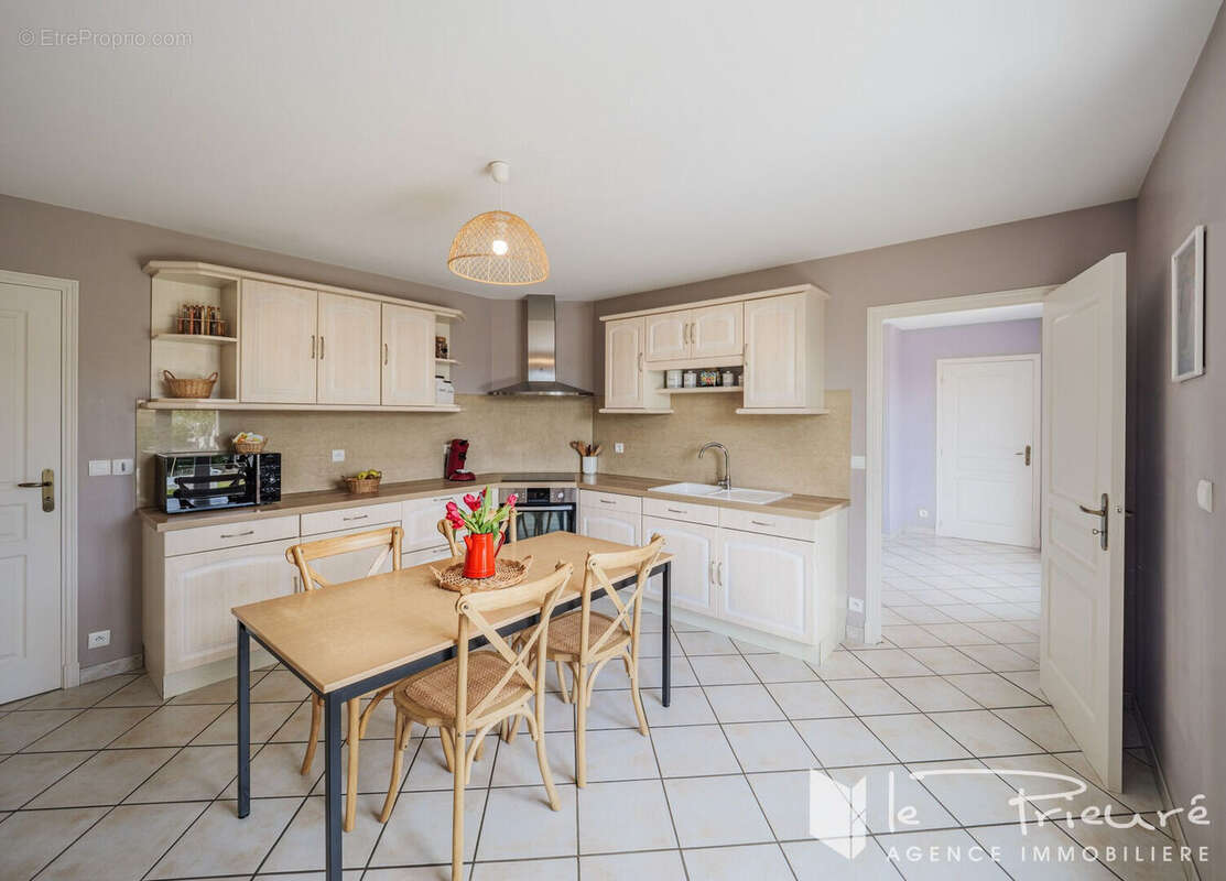 Maison à LESCURE-D'ALBIGEOIS