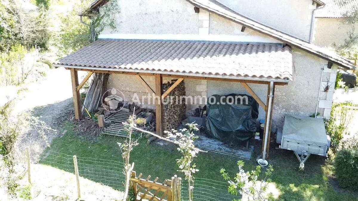 Maison à NEUVIC