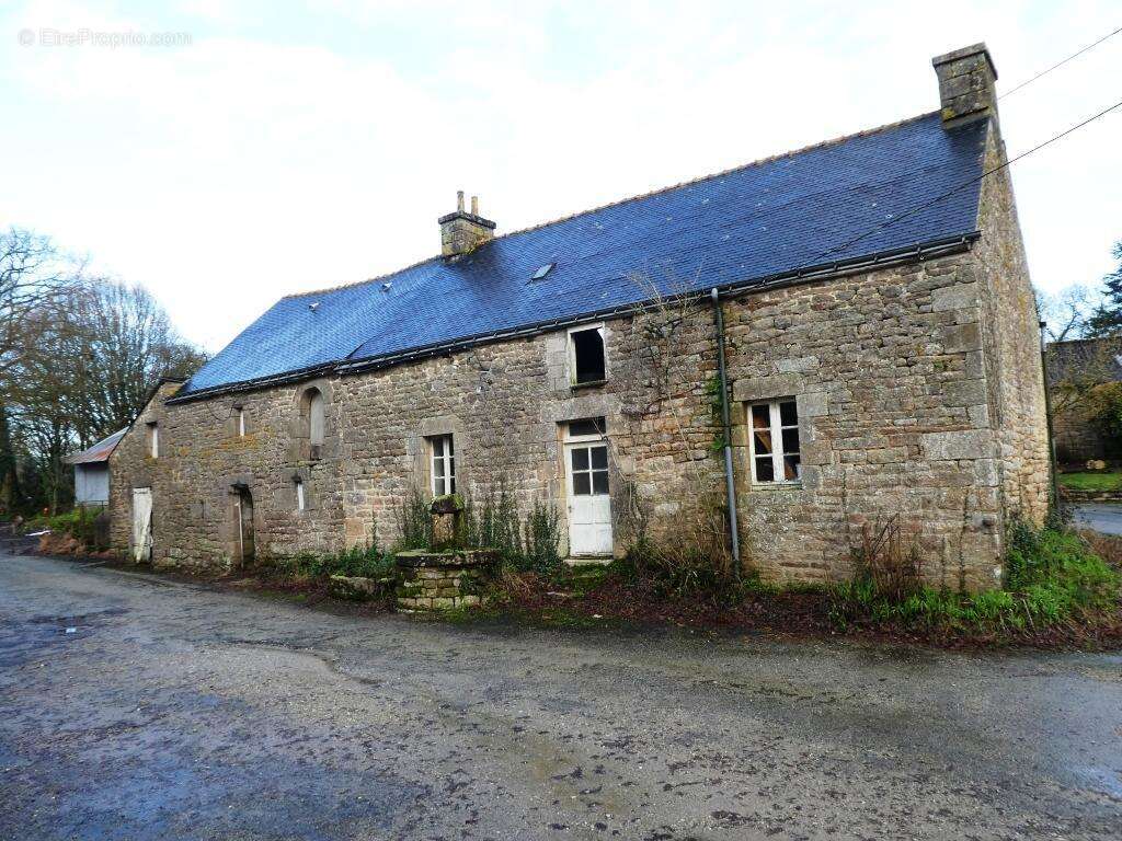 Maison à LOCMALO