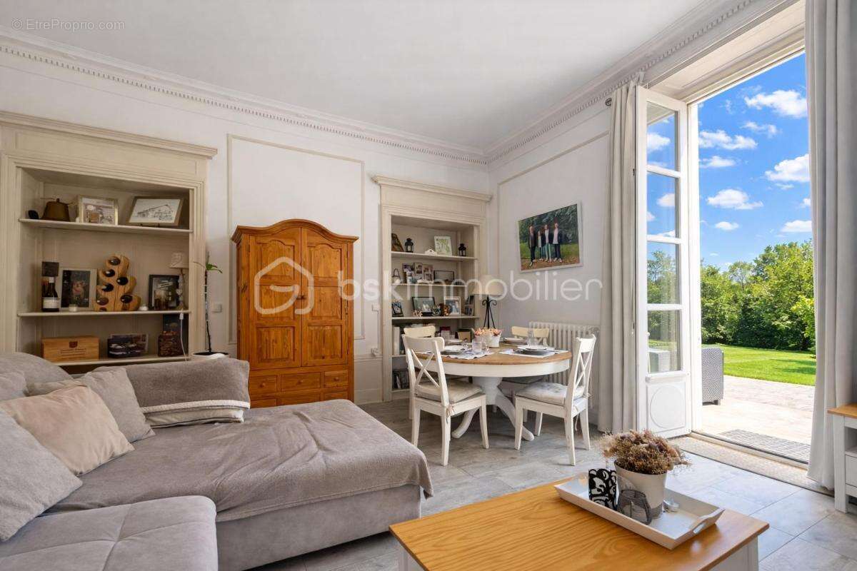 Appartement à CHARNAY-LES-MACON